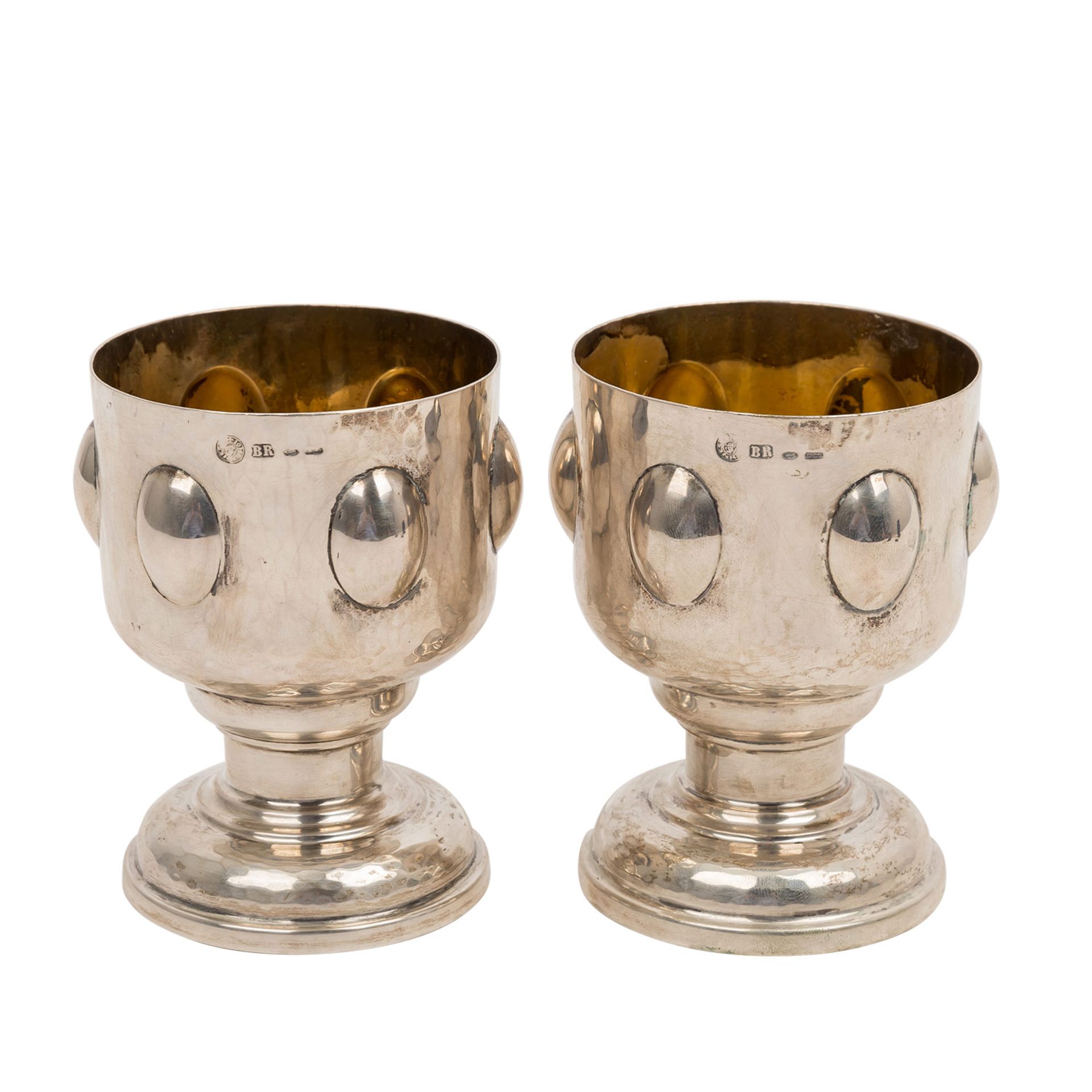 ITALIEN "Zwei Pokale" Mitte 20.Jh.800 Silber, gebauchte Korpen mit reliefiert gebuckeltem Dekor, - Bild 3 aus 5