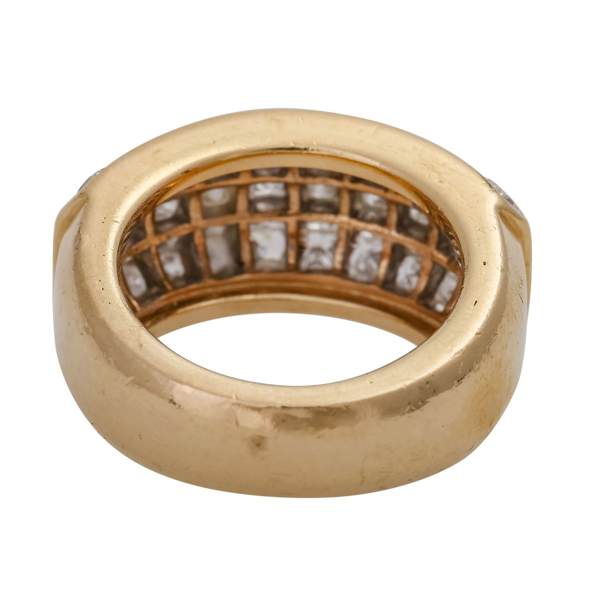 Ring mit 50 Prinzessdiamanten, zus. ca. 2,5 ct,LGW (I-J)/VS-SI, GG 18K, RW 47, 2. H. 20. Jh., - Bild 4 aus 5