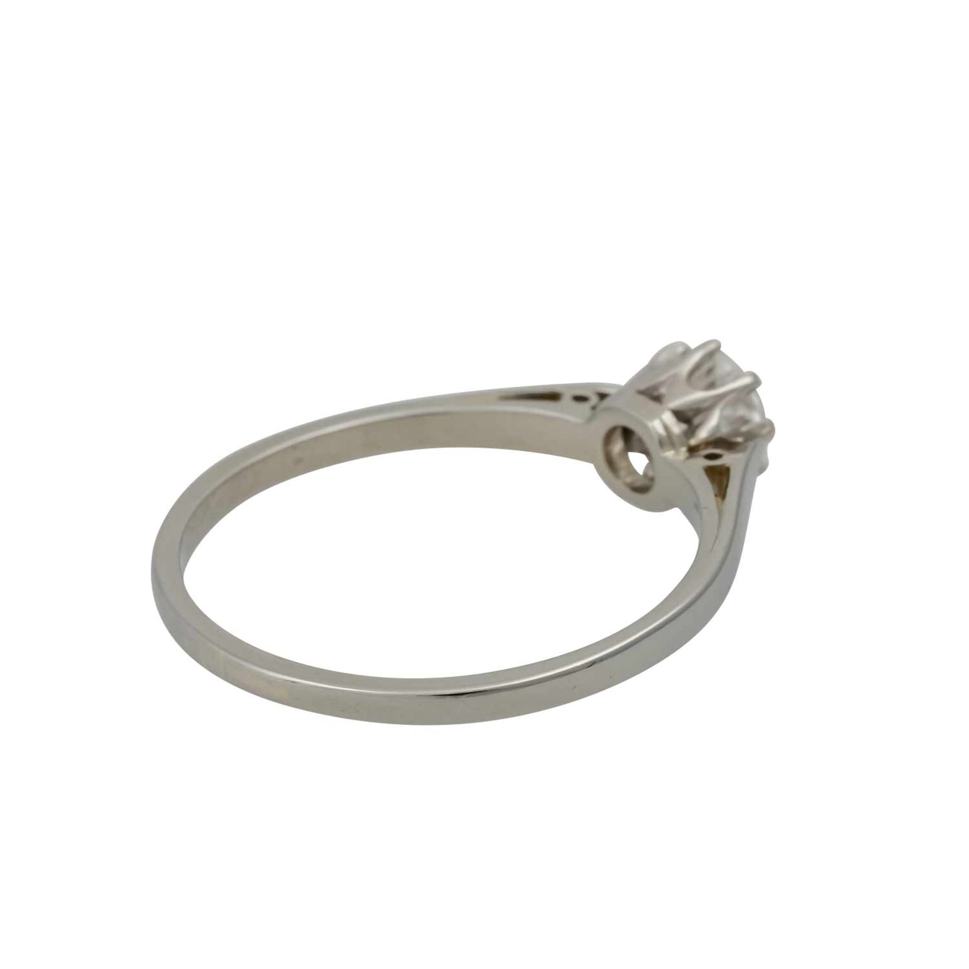 Ring mit Diamant ca. 0,30 ct,Übergangsschliff, ca. LGW (I-J)/VS1, WG 18K, 1,7 g, RW: 52,5, , 1. - Bild 3 aus 4