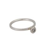 Ring mit Brillant ca. 0,07 ct, ca WEISS (H)/SI, WG 14K, RW: 51,5, 20./21. Jahrhundert, leichte