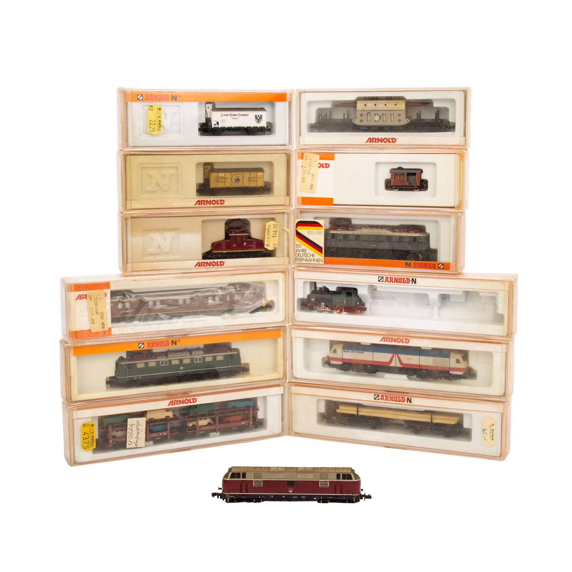 ARNOLD Konvolut Lokomotiven und Güterwagen, Spur N, bestehend aus Diesellok 2035, BN 221 151-0 (