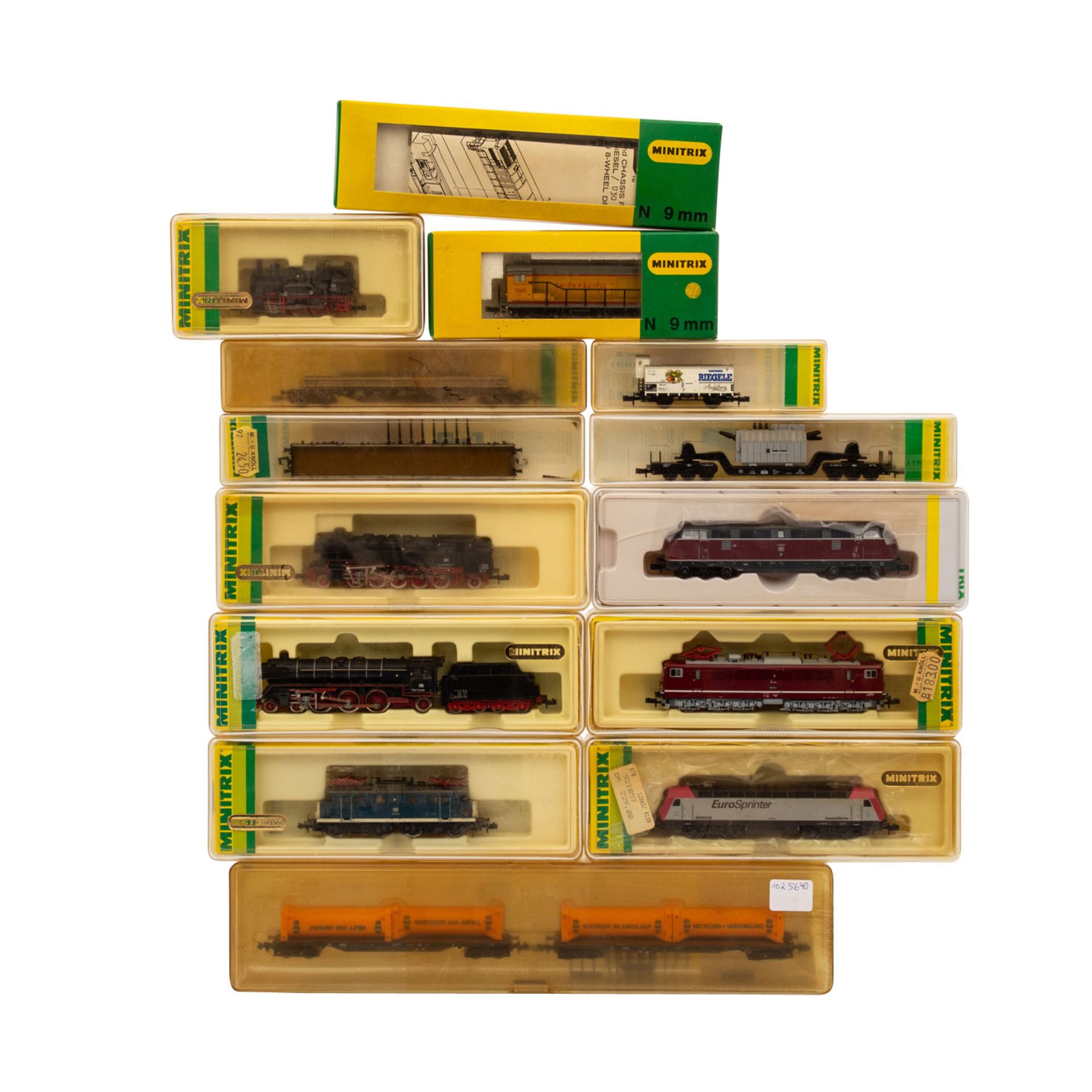 MINITRIX Konvolut 9 Lokomotiven und 5 Güterwagen, Spur N, bestehend aus 3 Tenderloks 12833, 12053,