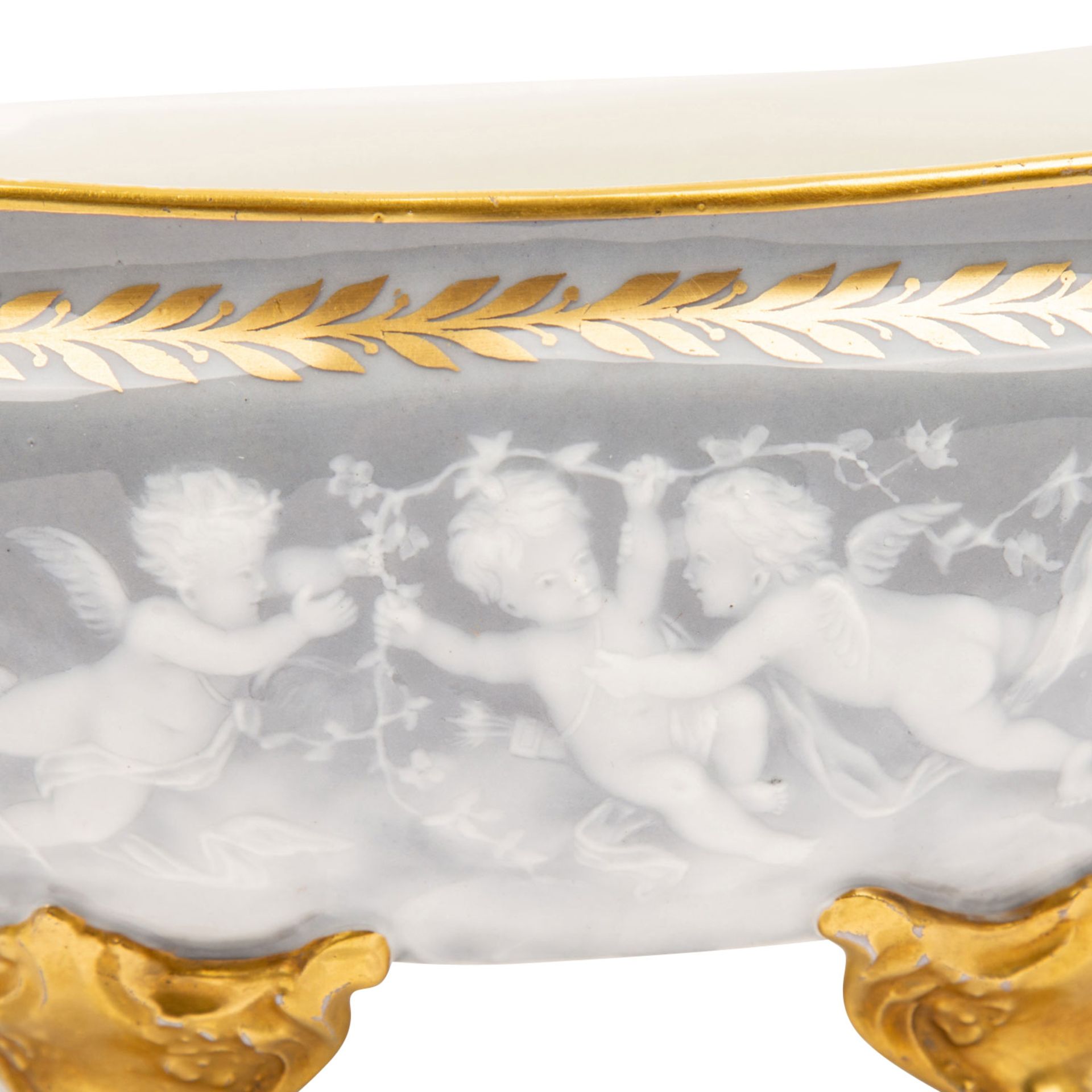 LIMOGES Jardinière, frühes 20. Jhd. Ovale Form mit Henkeln auf 4 Füßen, grauer goldstaffierter Fond - Bild 2 aus 7