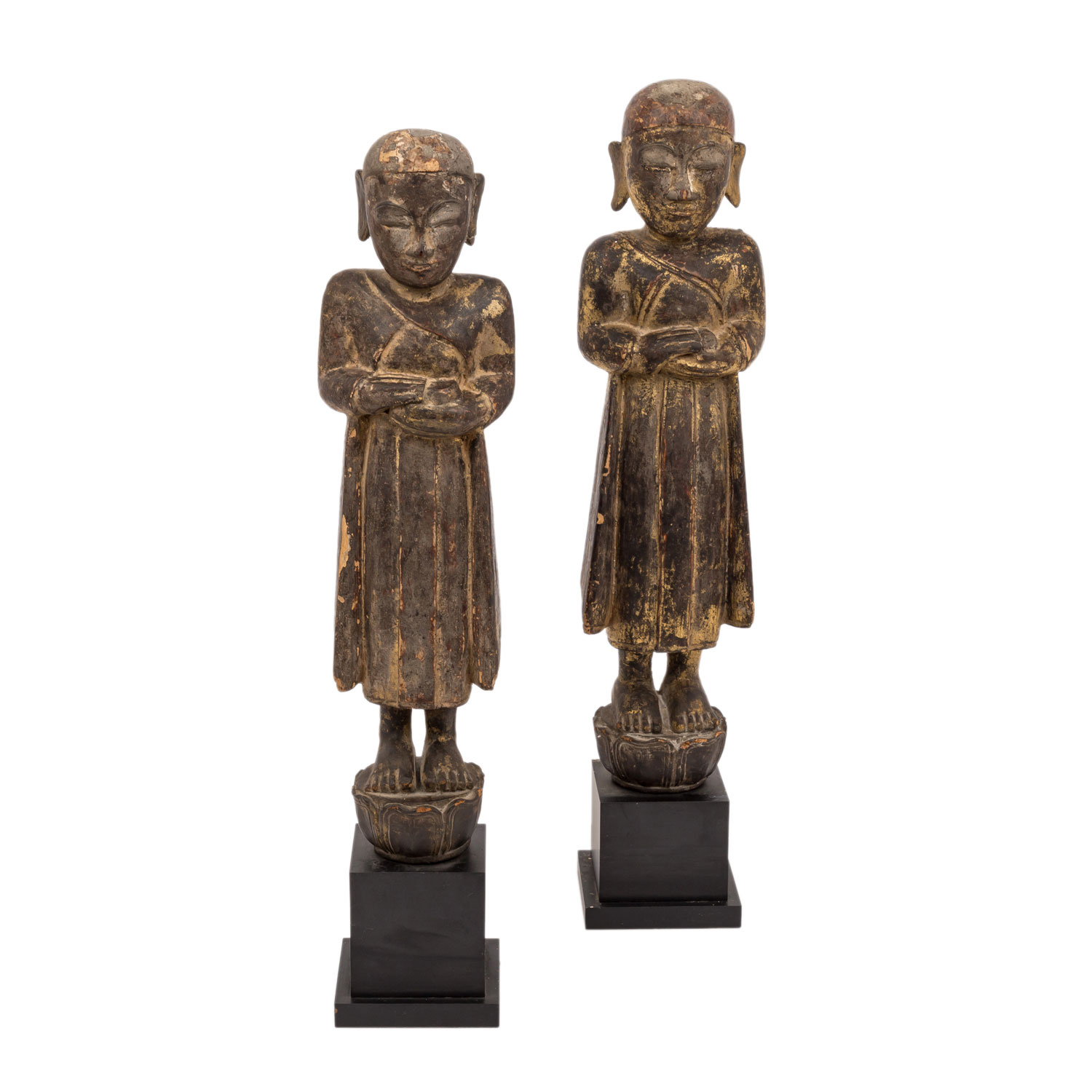 Paar stehende Mönche. BURMA, SHAN-PERIODE, (14.-19.Jahrhundert ) Holz, reste von Vergoldung,
