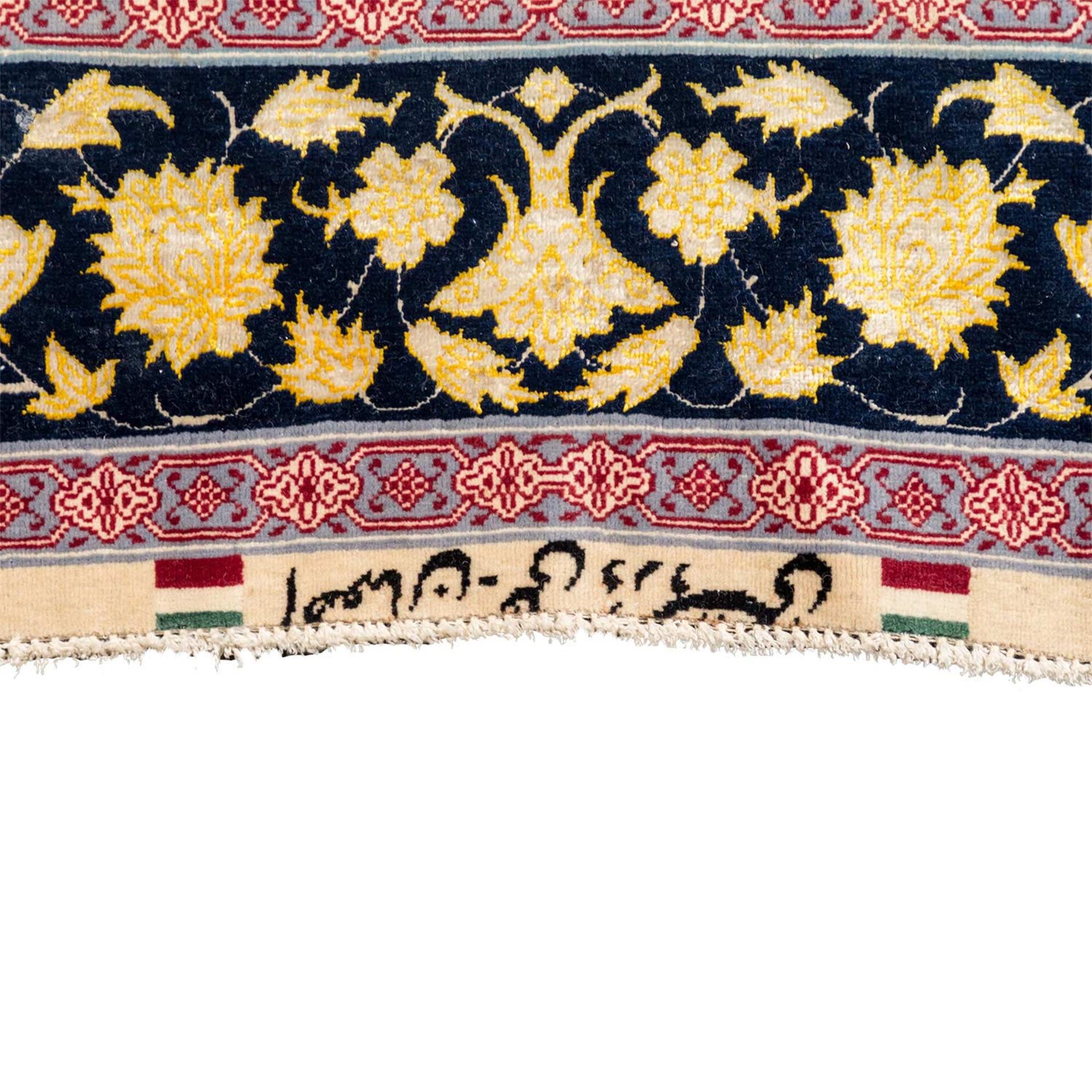 Serie von fünf feinen Orientteppichen mit Seide. IRAN, 20. Jh., je ca. 120x80 cm. - Bild 3 aus 16
