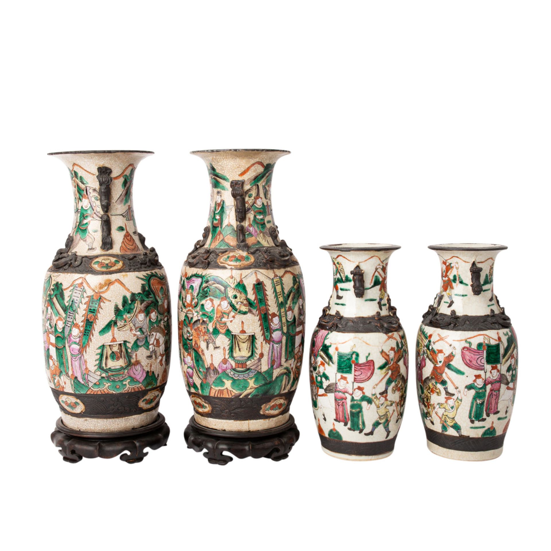 Vier (zwei Paar) Nanking Vasen. CHINA, 19. Jh.. - Image 2 of 5