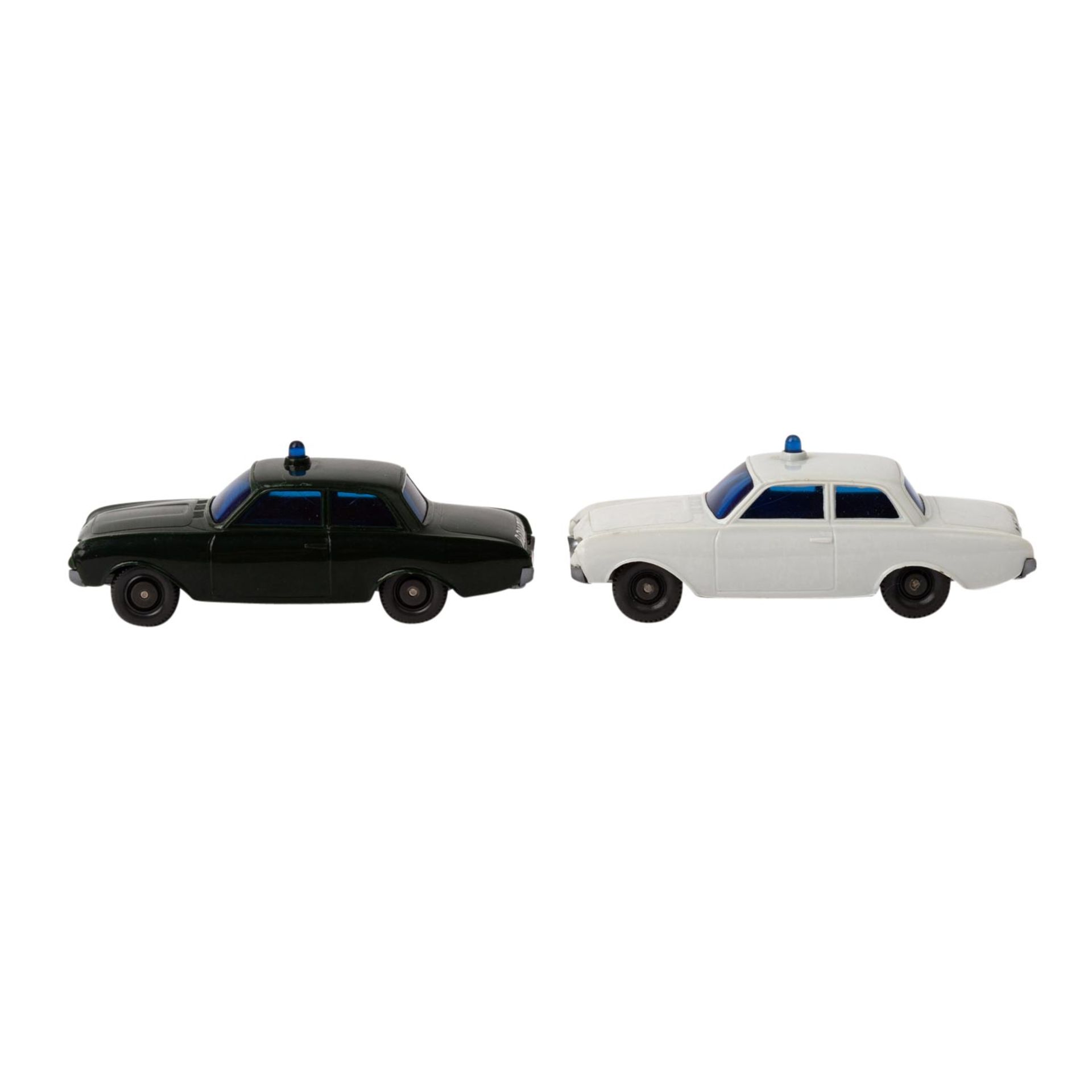 WIKING zwei Polizeiwagen Ford 17 M 'Badewanne', 1969-1972,1) Karosserie tannengrün, w - Bild 2 aus 5