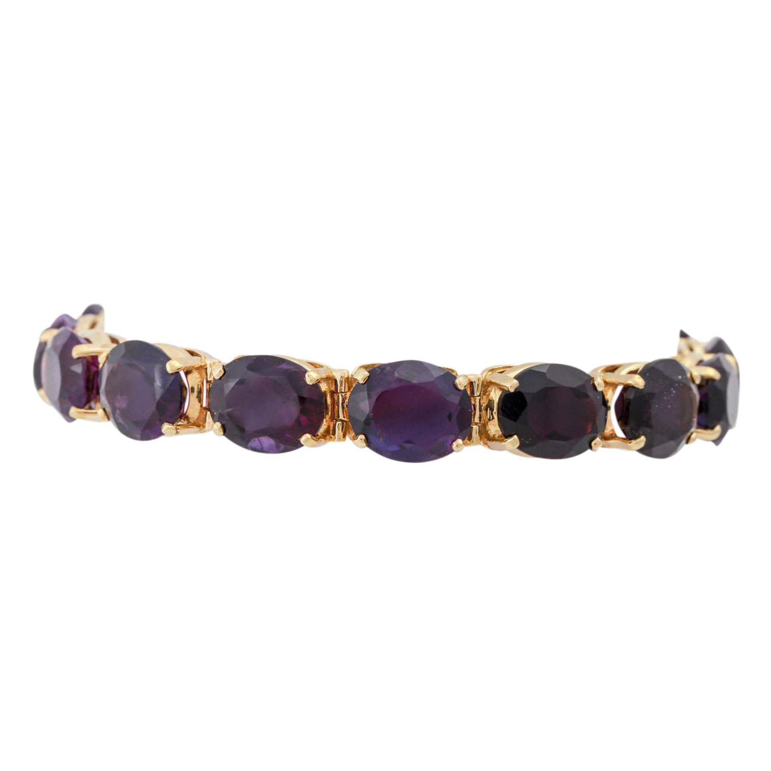 Armband mit Amethystenvon zus. ca. 36 ct, GG 14K, 27,1 gr, L: ca. 18,5 cm, 2. Hälfte