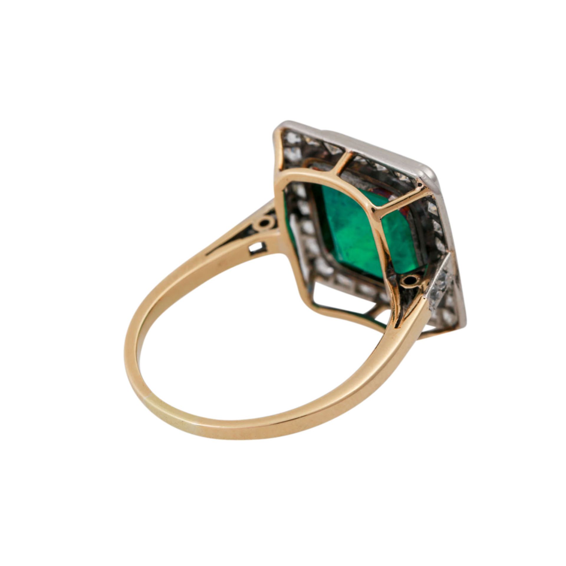 Art Déco Ring mit Smaragd und Diamantenvon zus. ca. 0,3 ct, Smaragd ca. 4 ct, gute Fa - Bild 3 aus 5