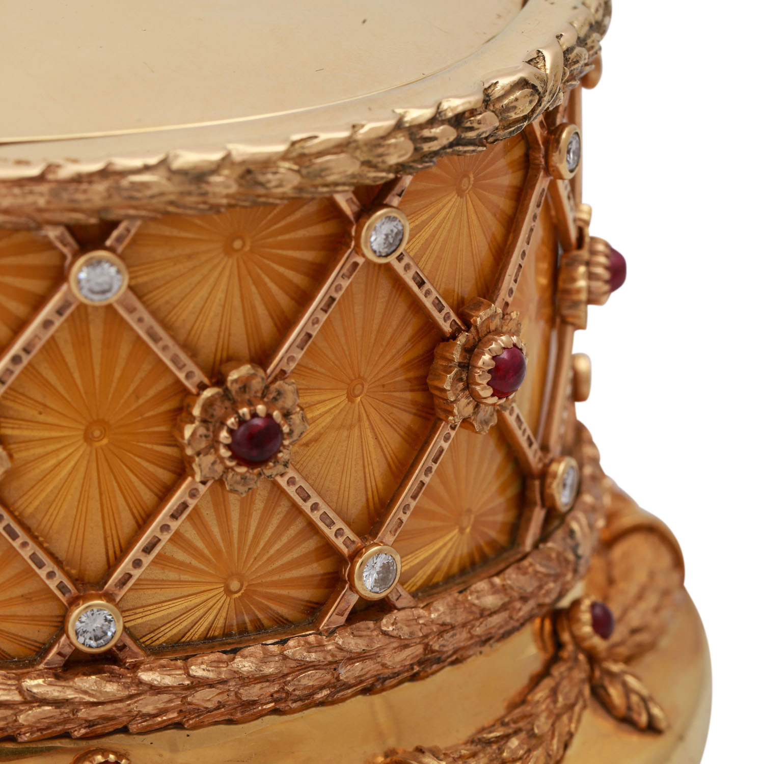 Massivgoldene Schatulle im Fabergé-Stil,mit Brillanten zus. ca. 3,8 ct u. Rubincaboch - Image 7 of 9