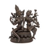 Bronze des Hindu-Götterpaares Vishnu und Lakshmi. INDIEN, 20. Jh..H.: ca. 20 cm.<