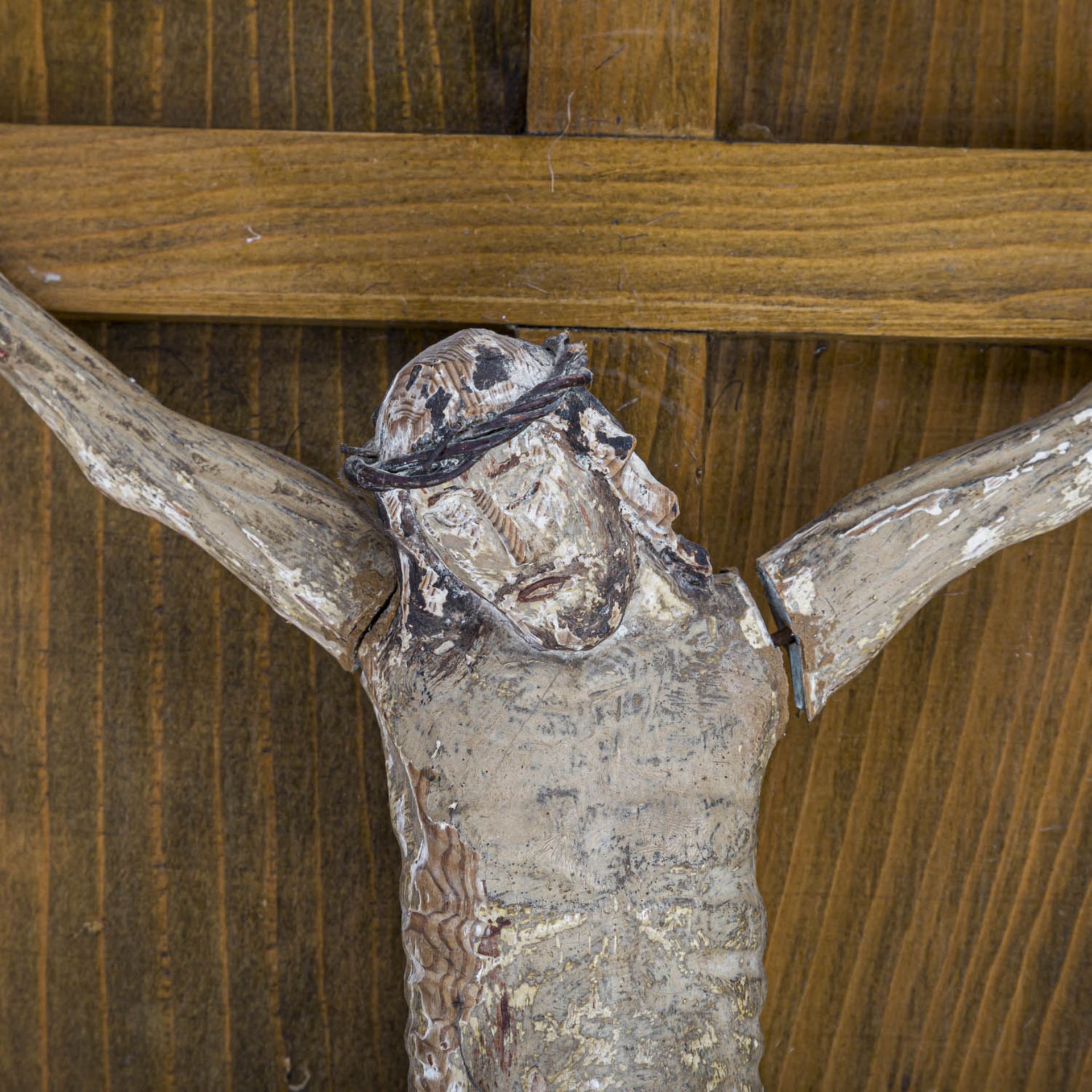 WEGKREUZAlpenländisch, 18./20. Jh., Kruzifix im Dreinageltypus mit auf die rechte Sch - Image 2 of 5