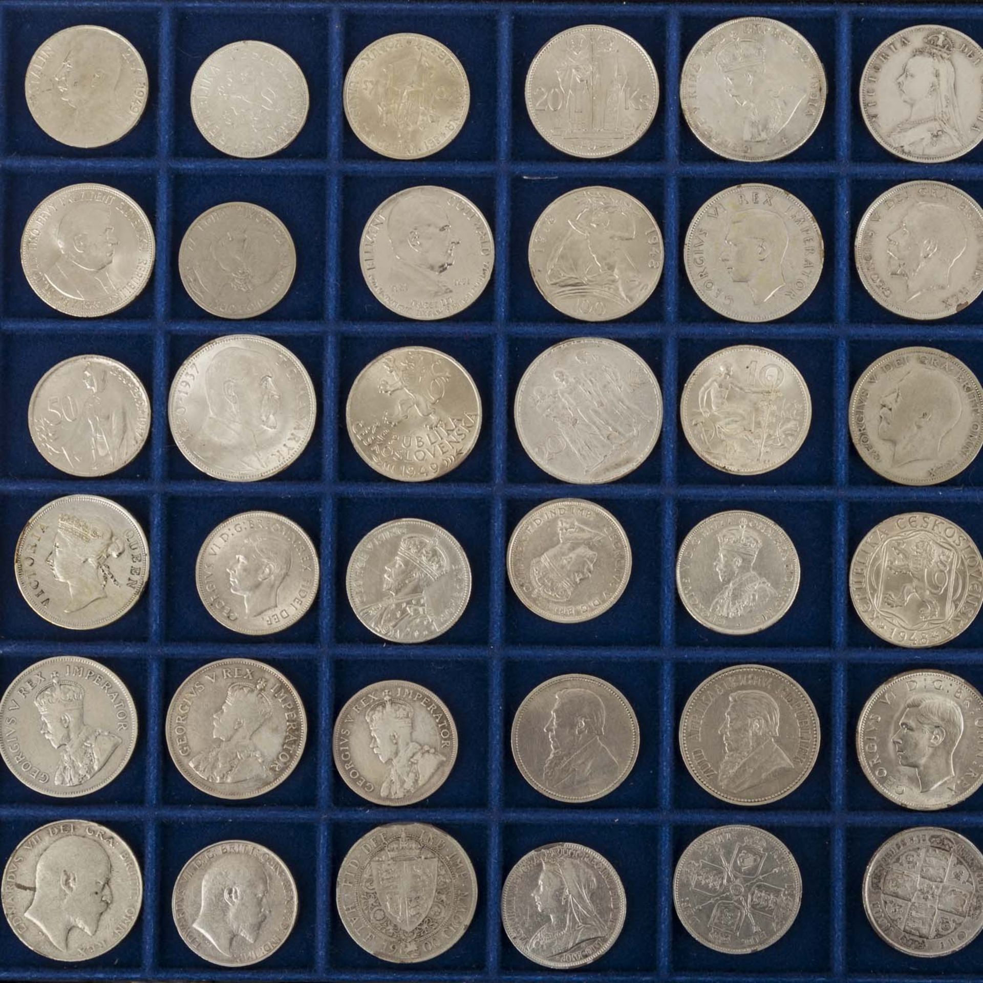 Münzkoffer mit insgesamt 6 Tableaus,< - Bild 3 aus 3