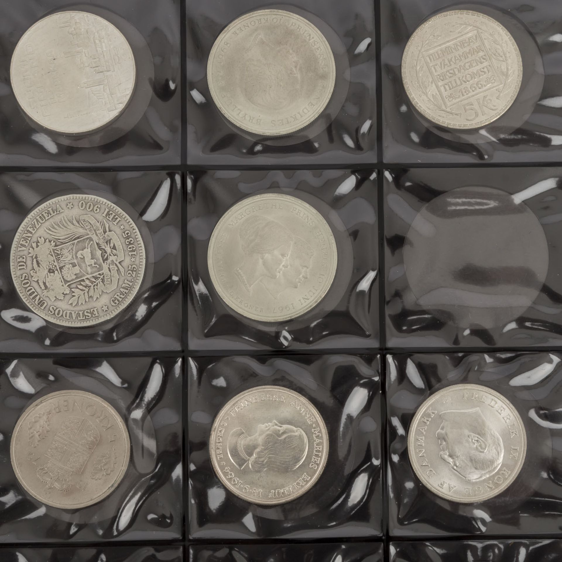 Welt-Sammlung Album,ab Kleinmünzen, dabei auch Silber, wie z. B. 5 S. Südafrika, am besten - Bild 5 aus 5