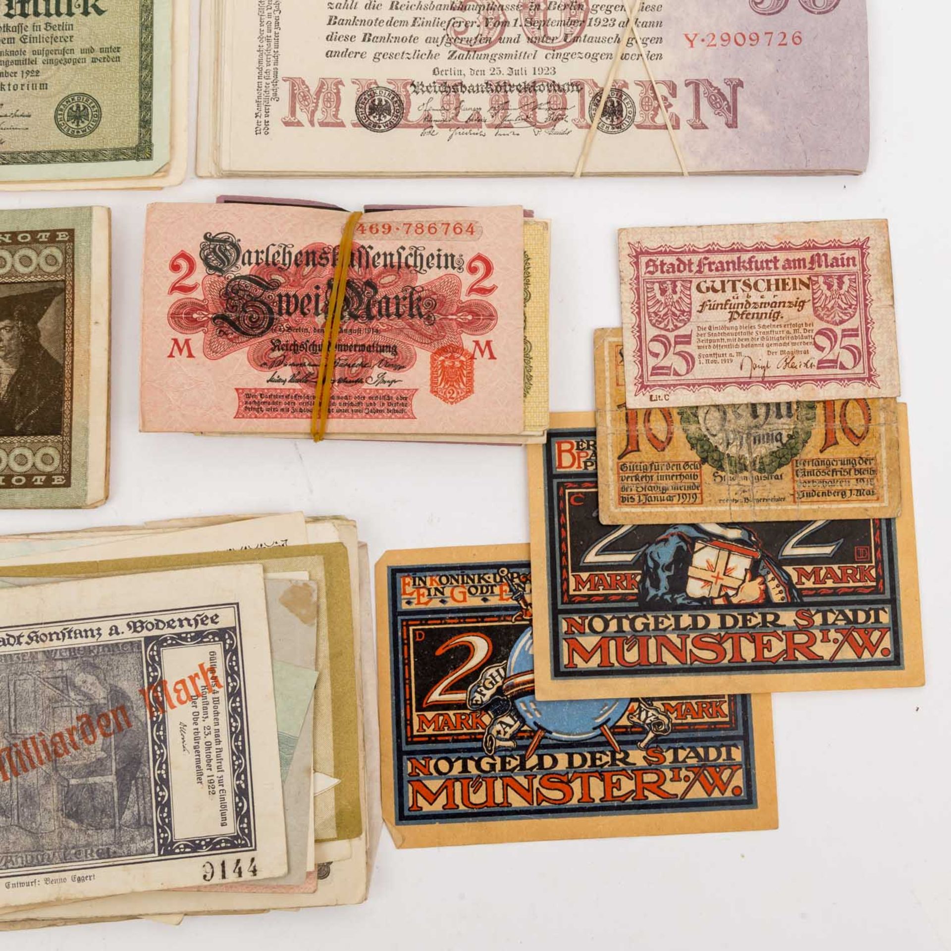 Mehrere Banknotenbündel Reichsbanknoten,Darlehenskassenscheine, darunter 500 Milliarden Mark 1923, 2 - Bild 4 aus 4