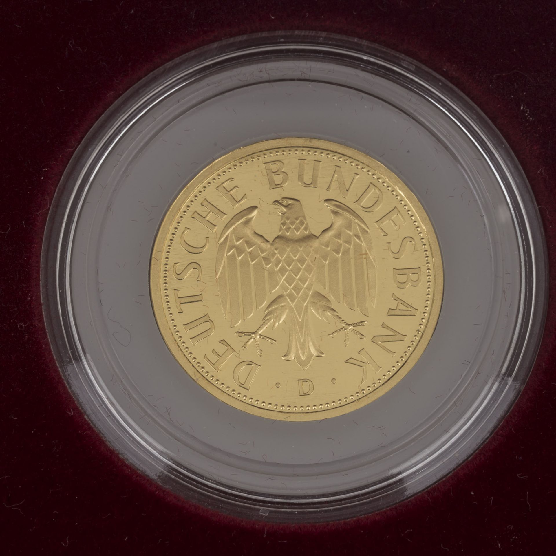 BRD/GOLD - 1 Deutsche Mark in Gold 2001 D,ca. 12 g fein, prägefrisch in KapselFRG/GOLD - 1 - Bild 2 aus 3