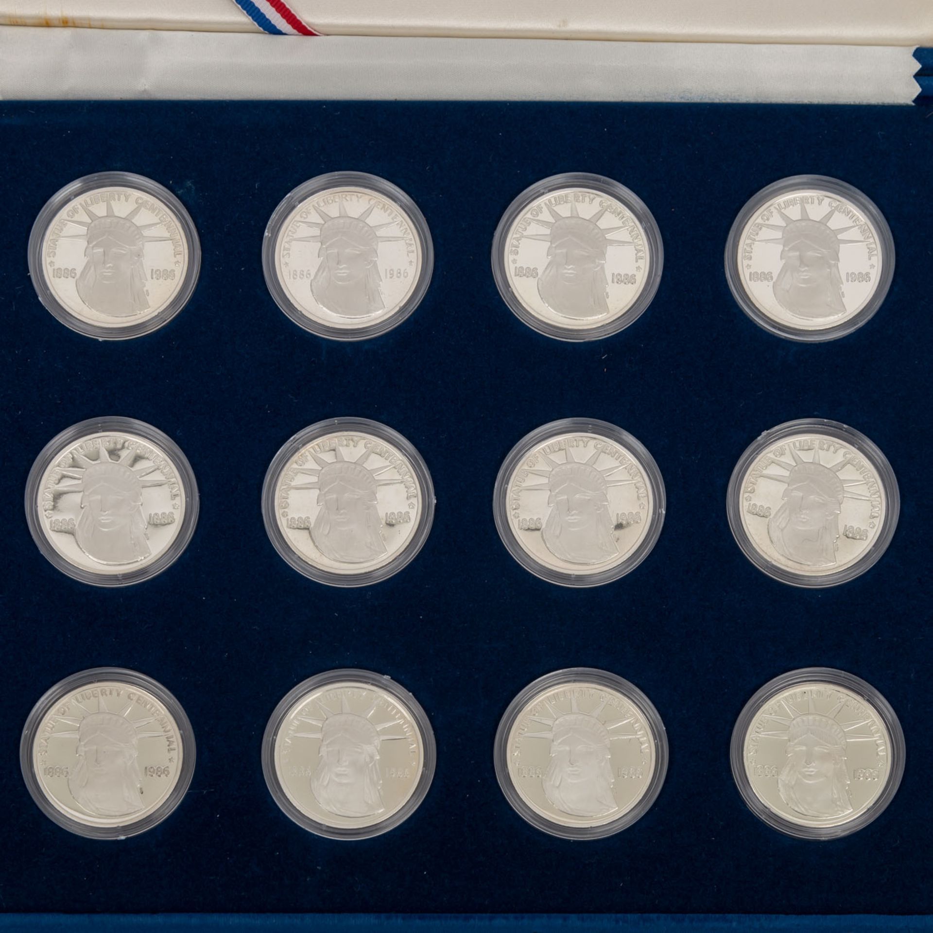 USA / SIlber - 26 Medaillen Sterling Silber und 1 US Dollar 1991,gesamt ca. 640 Gramm fein, proof, - Bild 4 aus 5