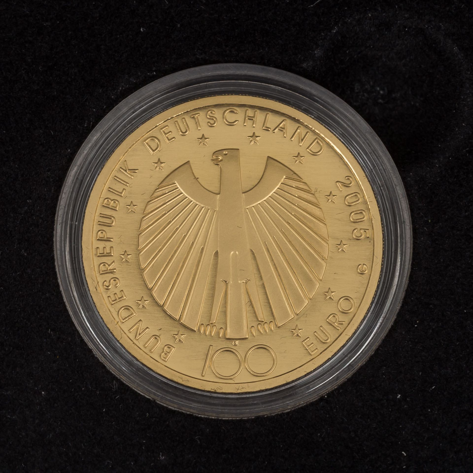 BRD - 100 Euro Fifa 2006, GOLD,mit Silber Gedenkmedaille, im etwas beschädigten Spezialetui. 15,55 - Bild 5 aus 6