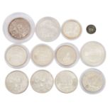 VR China - Sammlung von 12 Münzen,dabei etwas bessere Ausgaben 10 Yuan 1990 mit dem Motiv Drachen.