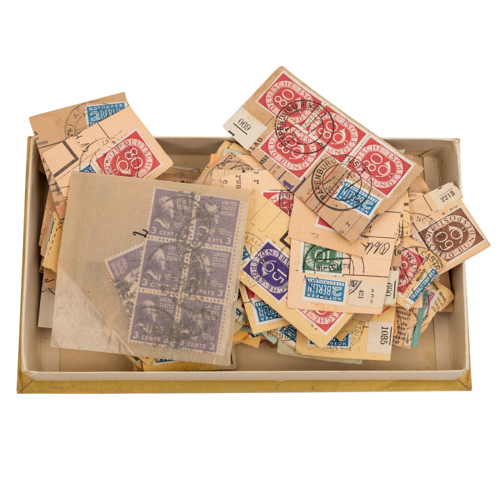 Briefmarken, Wunderkiste,dabei 3 gerahmte Darstellungen mit Zeppelinbezug, bitte ansehen.Box of - Bild 2 aus 3