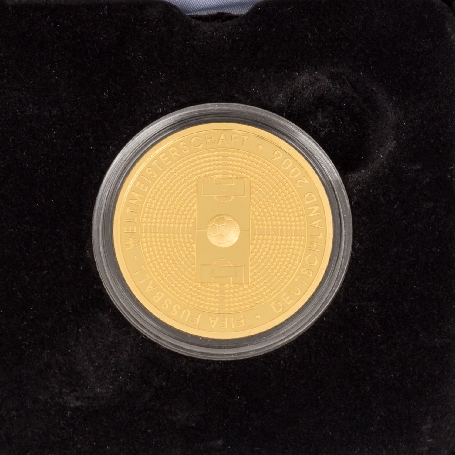 BRD/GOLD - 100 Euro 2005 G Fußball WM, 1/2 Unze fein, im Spezialetui mit Sterlingsilber Medaille - Image 6 of 6