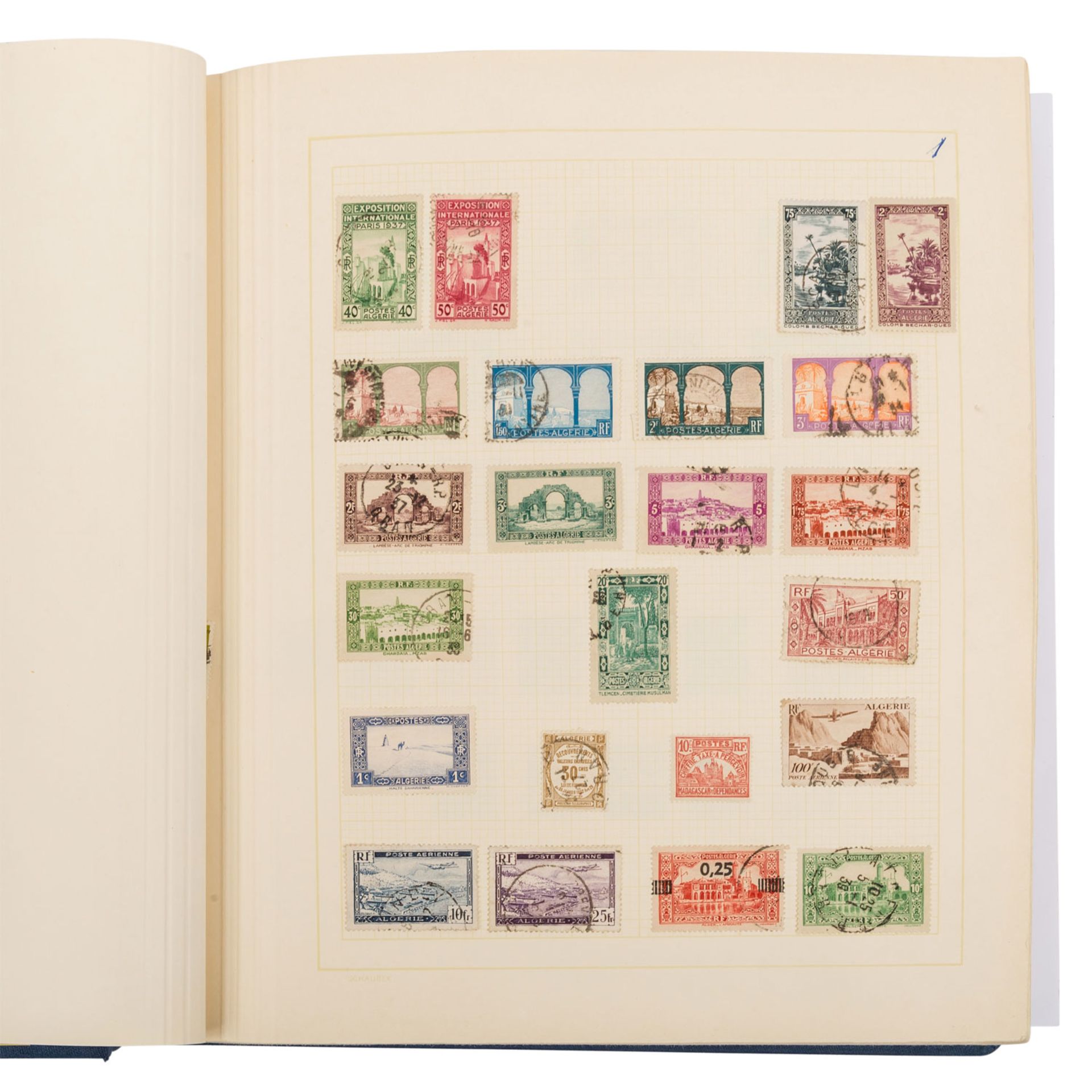 Alle Welt Briefmarken Alte Schwarte seit vielen Jahren unberührt mit sicherlich interessantem