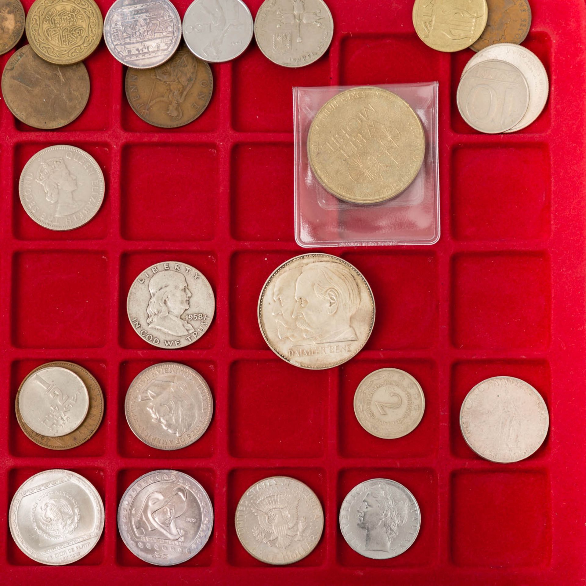 Größerer Sammlerposten mit vielen Münzen, Medaillen - Bild 7 aus 12
