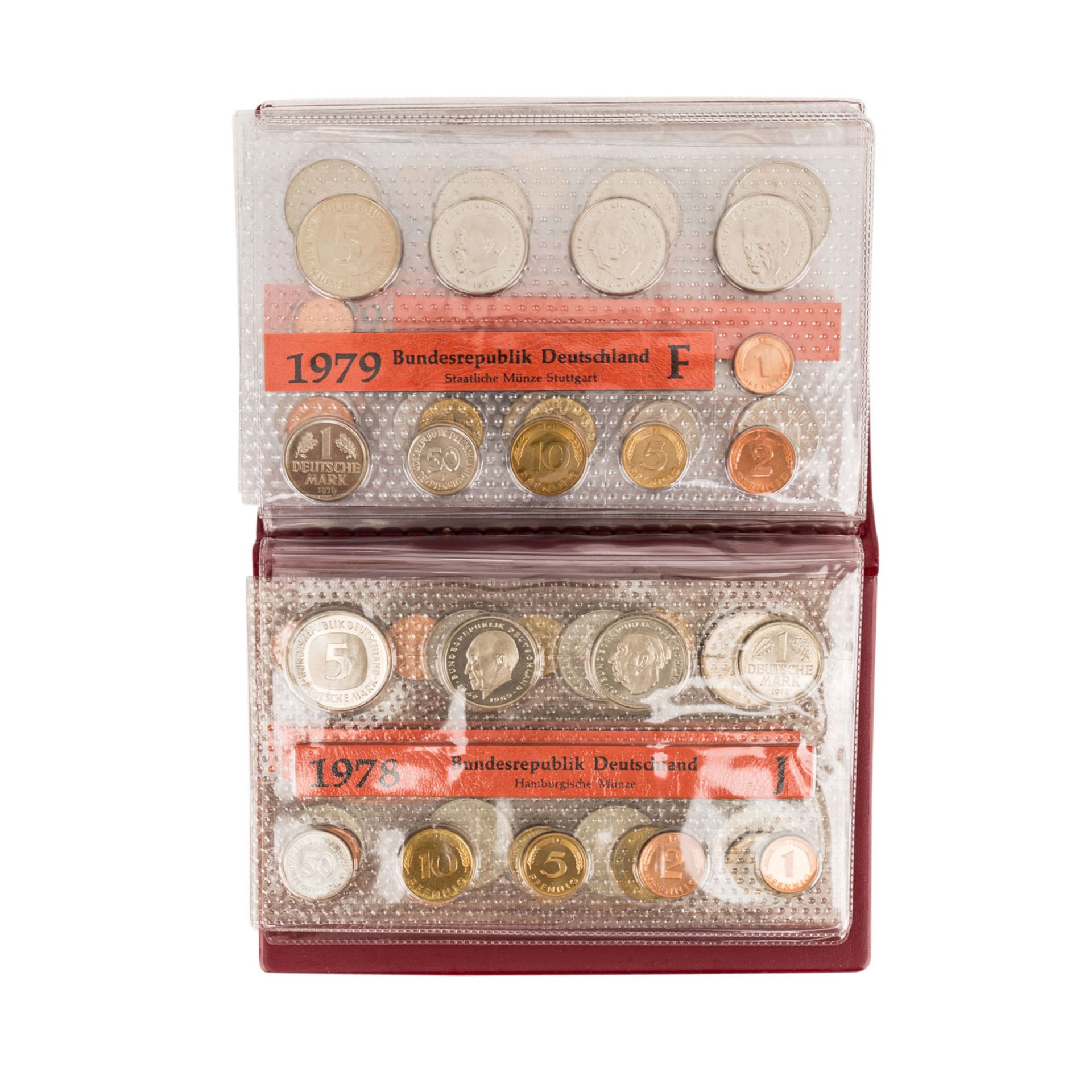 BRD - DM Kursmünzensätze mit1984 D/F/G/J in sp und 1985 D/F/G/J in sp. 1974, 1975, 1 - Image 4 of 4