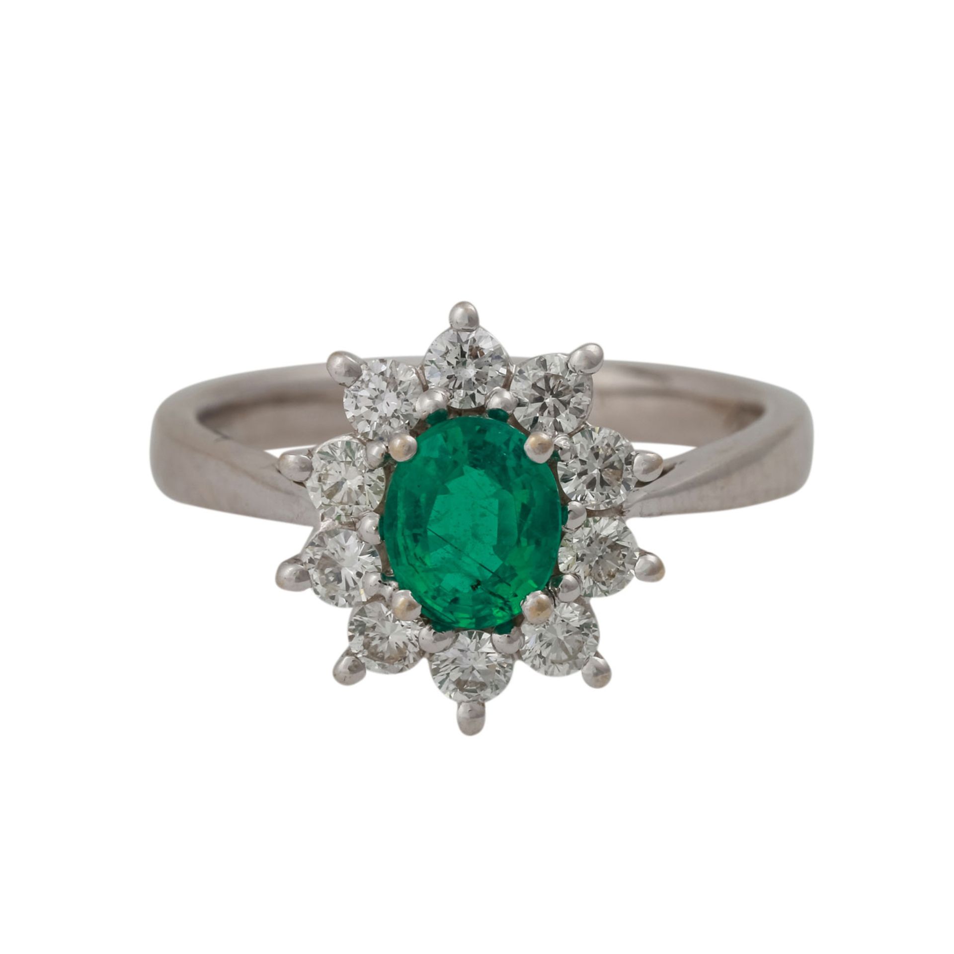 Ring mit Smaragd und Brillantenvon zus. ca. 0,60 ct, gute Farbe u. Reinheit, WG 18K, RW: 50, 2. H.