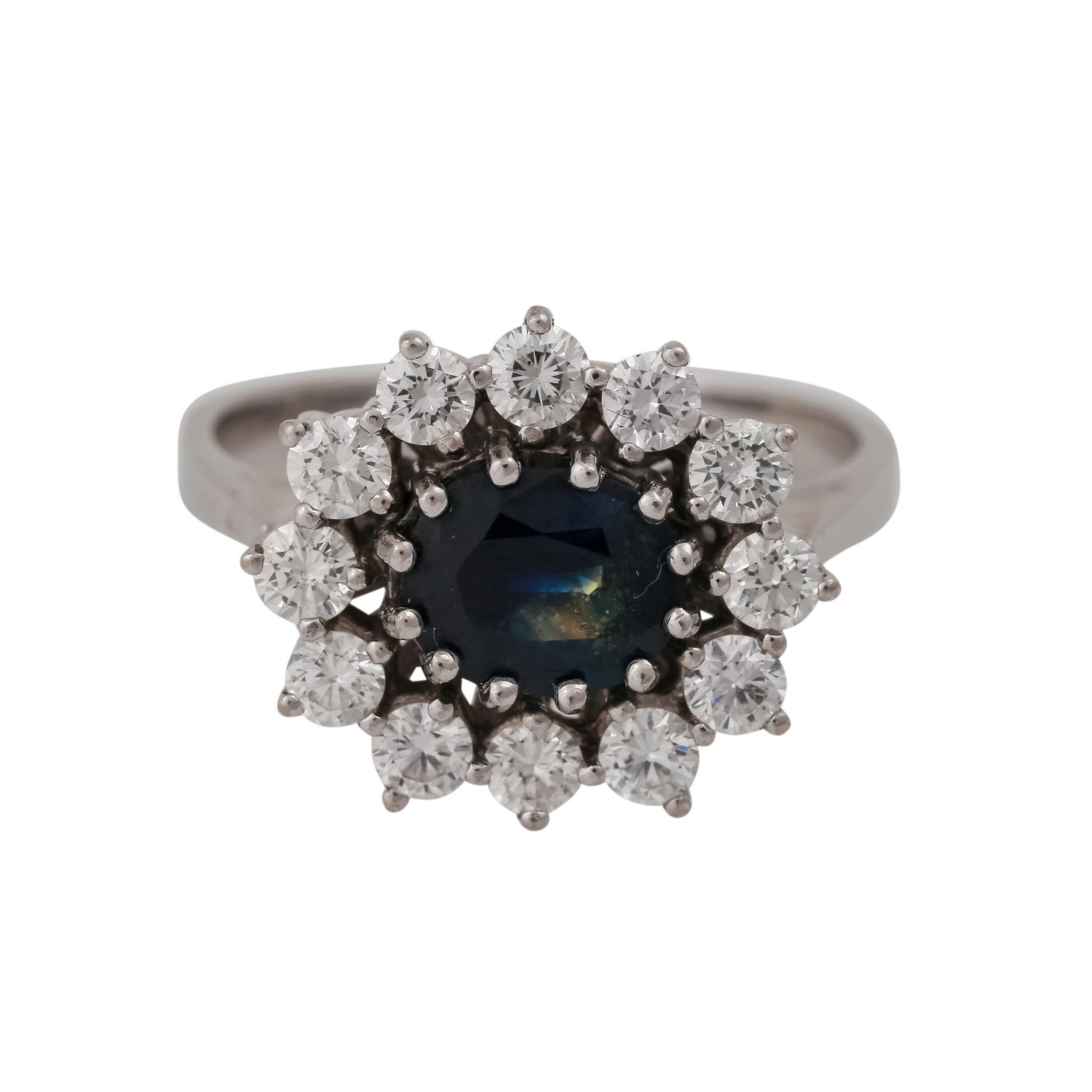 Ring mit Saphir ca. 1,3 ct und 12 Brillanten zus. ca. 1ct,WEISS-LGW (H-I)/SI, austral. Saphir oval