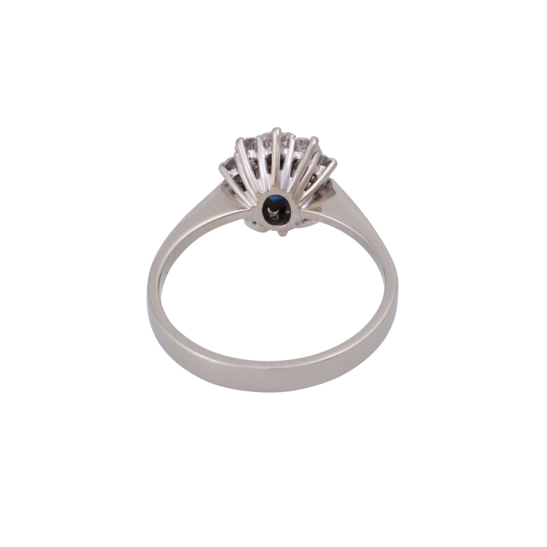 Ring mit Saphir und Brillantenvon zus. ca. 0,4 ct, gute Farbe u. Reinheit, Saphir ca. 1 ct, WG - Bild 4 aus 4