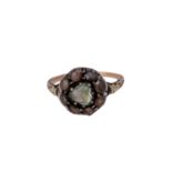 Rokoko Ring mit 10 Diamanten, zus. ca. 0,4 ctim Antwerpener Rosenschliff, foliert, GG 14K,