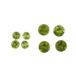 Konvolut aus 8 rund facettierten Peridots