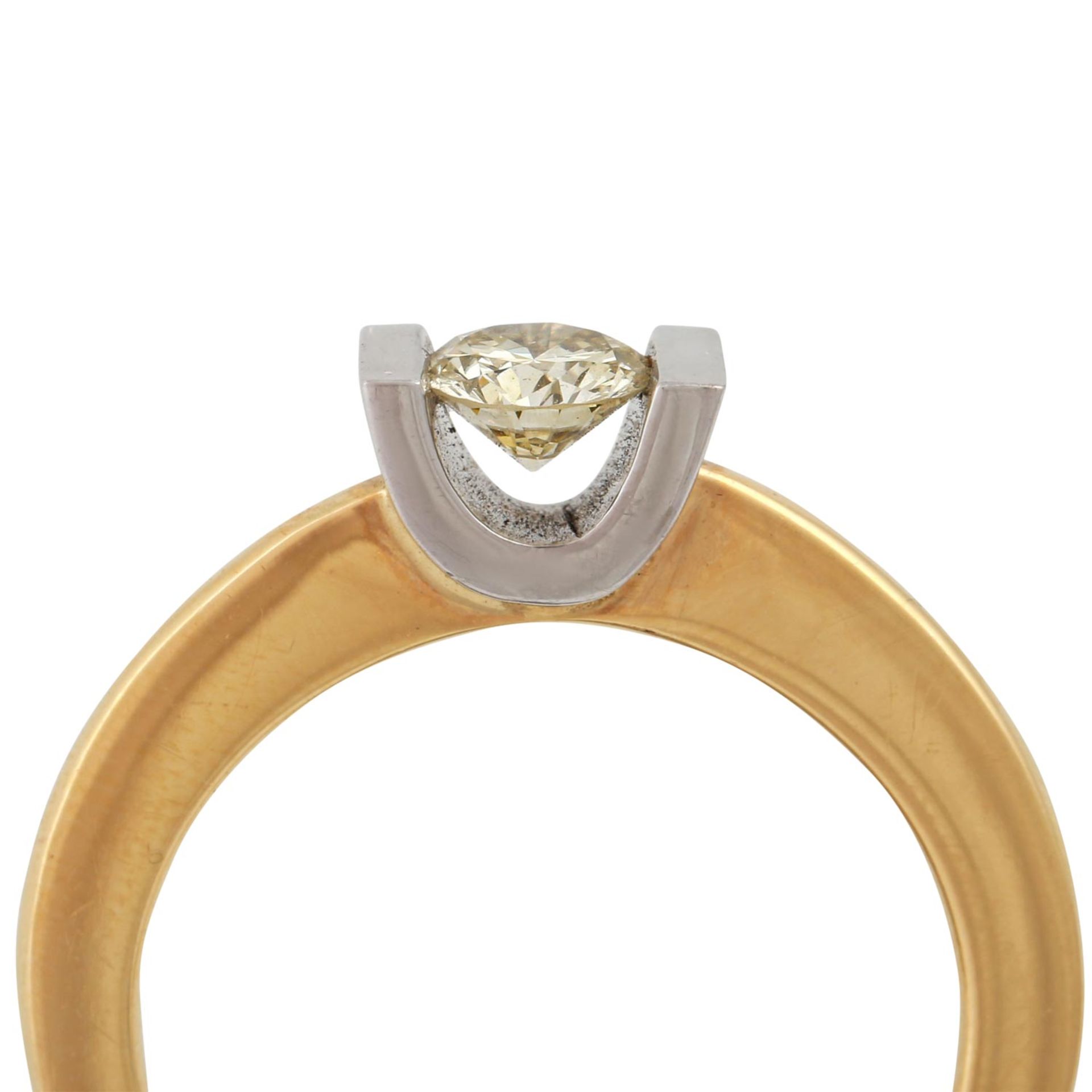 Solitärring mit Brillant von ca. 0,47 ct,BRAUN/SI, NP: 1.990 €, GG/WG 18K, 5,9 g, RW: 54, 20./21. - Bild 5 aus 5