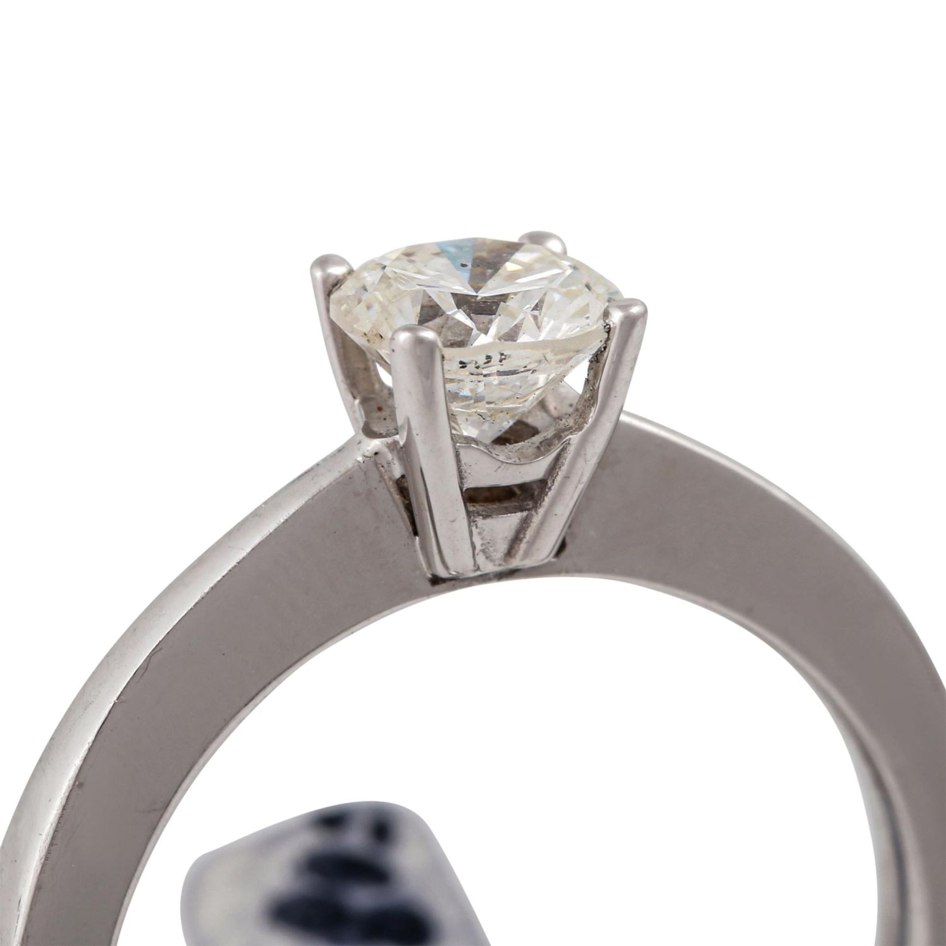 Solitärring mit Brillant von ca. 0,88 ct,GET (M-Z)/SI, NP: 3.980 €, WG 18K, 5,2 g, RW: 56, 20./21. - Bild 5 aus 5