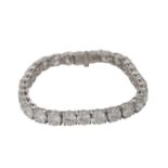 Armband mit 30 Brillanten, zus. ca. 13,5 ct,