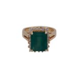 Ring mit transluzentem Smaragd ca. 5,5 ct