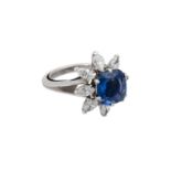 Ring mit feinem blauem Saphir von 2,4 ct,