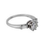 Ring mit Brillant ca. 0,90 ct,