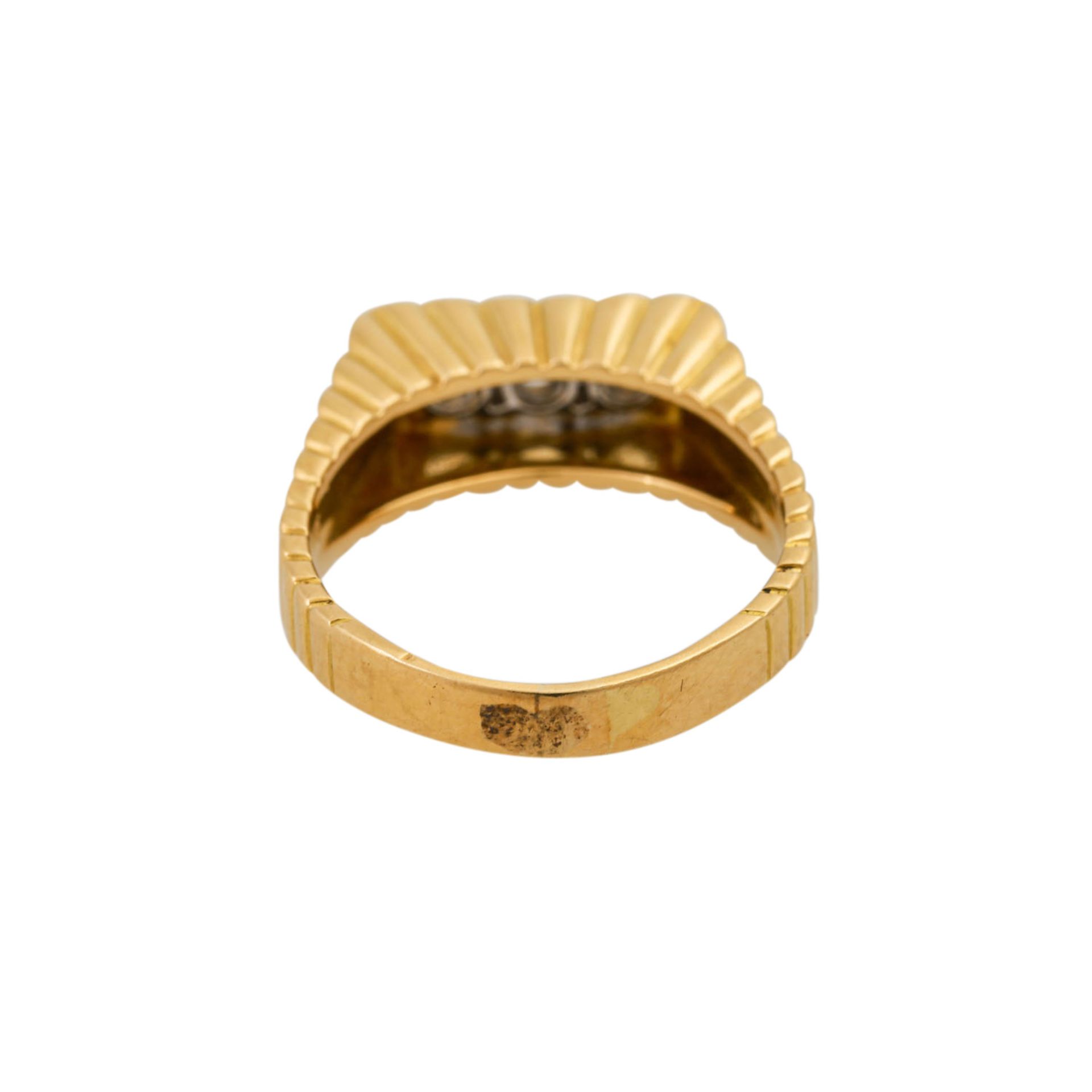 LAUDIER Ring mit 3 Brillanten von zus. ca. 0,6 ct (punziert) - Bild 4 aus 4