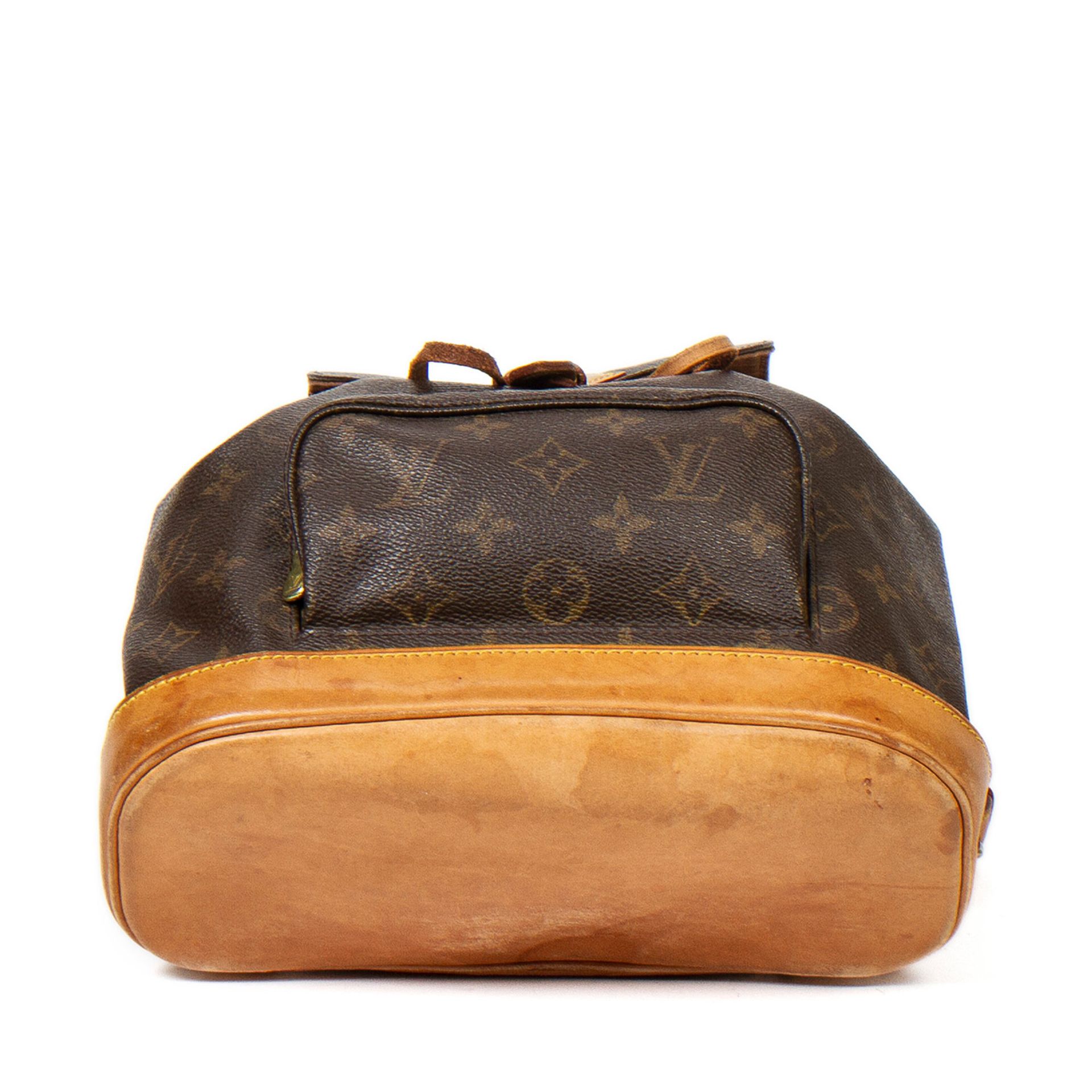 LOUIS VUITTON Rucksack "MONTSOURIS MM", Koll. 2000.NP. ca.: 1.500,-€. Klassischer Rucksack, Monogram - Bild 3 aus 6