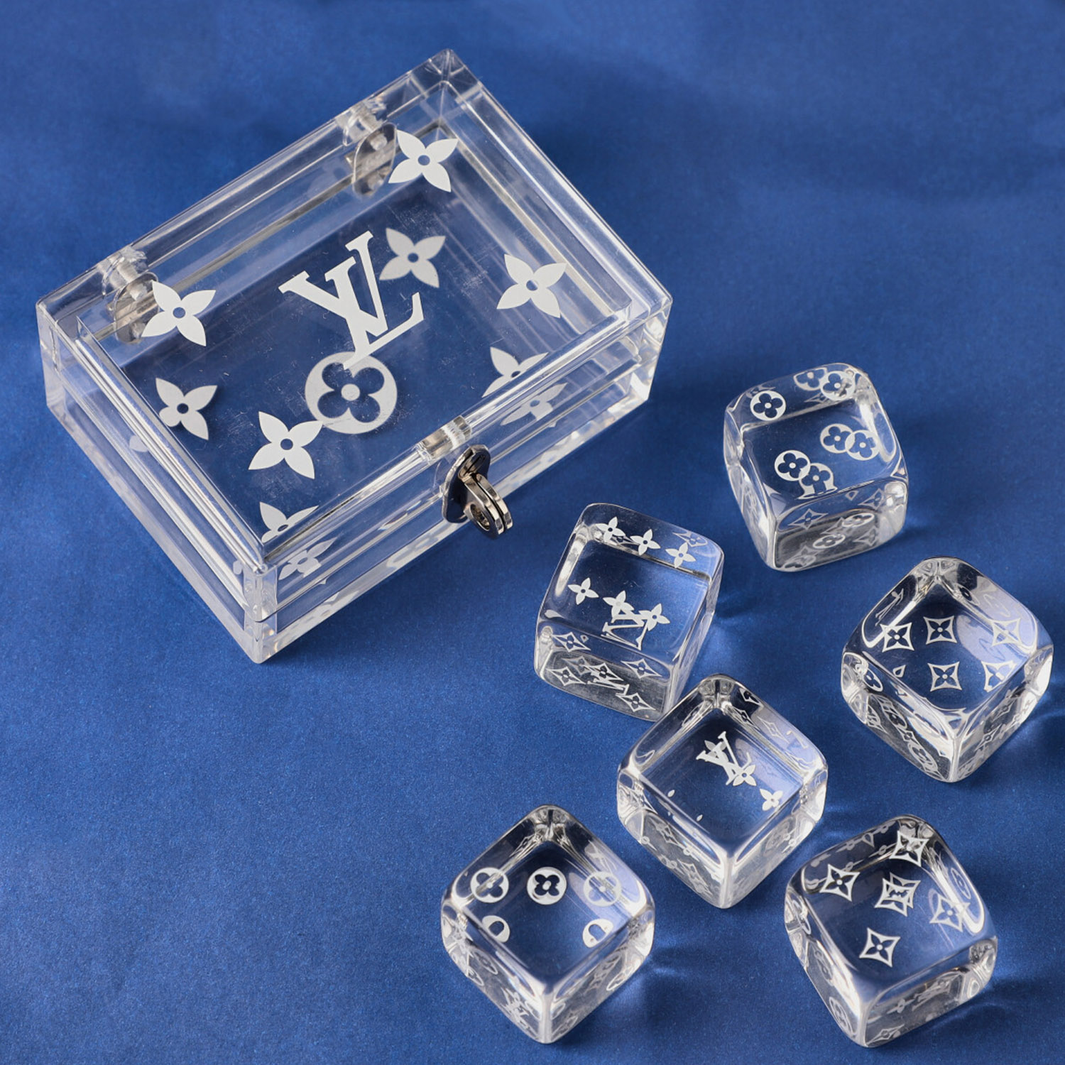 LOUIS VUITTON Würfelset "LUCITE DICE SET".< - Image 4 of 5