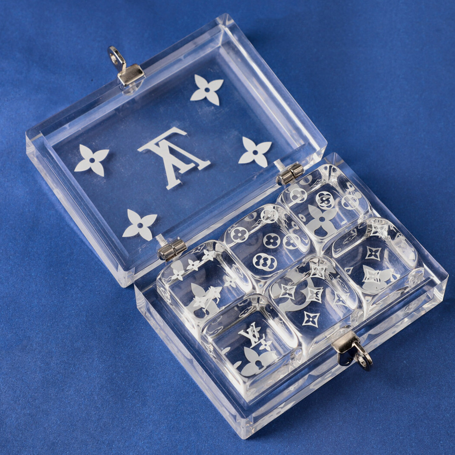 LOUIS VUITTON Würfelset "LUCITE DICE SET".< - Image 5 of 5