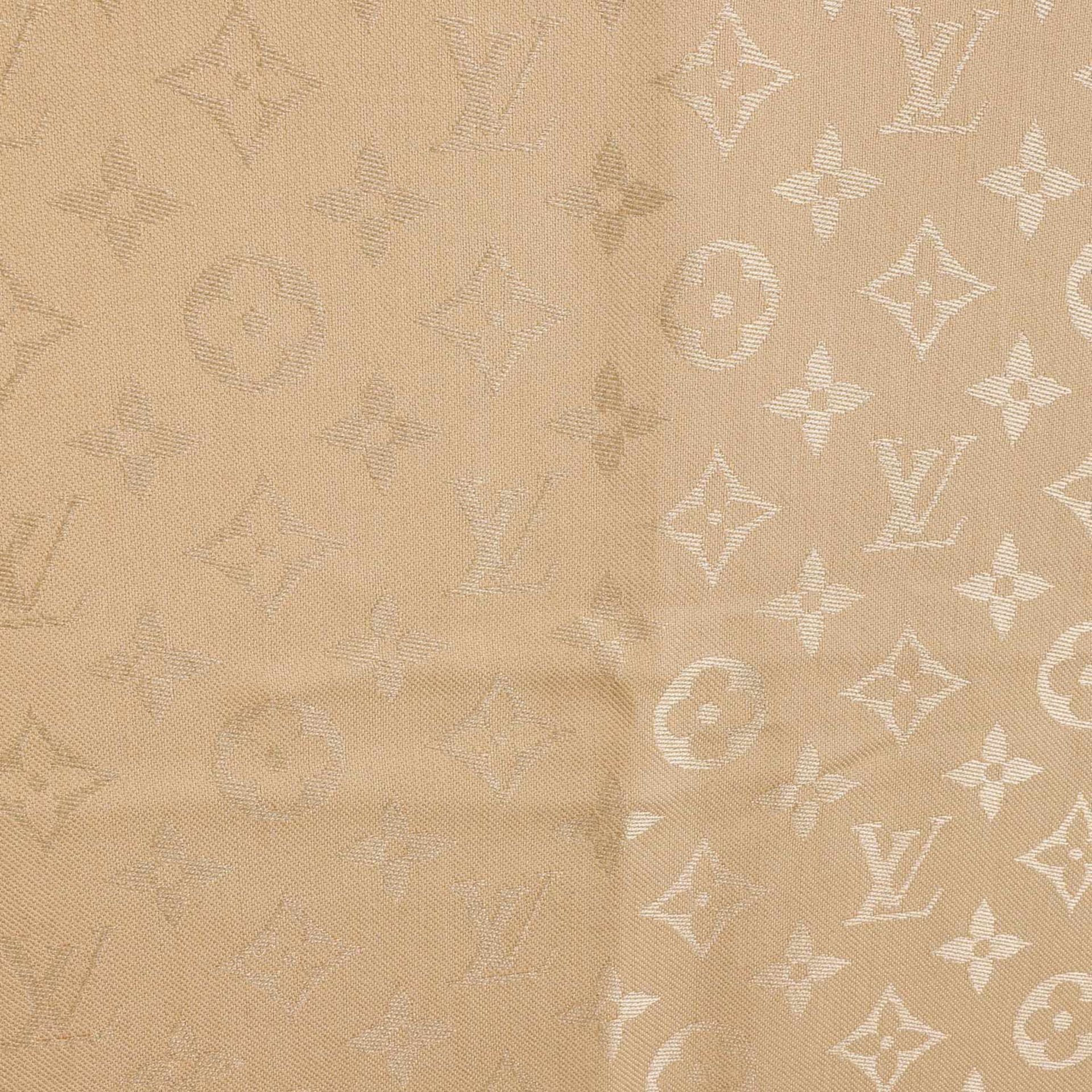 LOUIS VUITTON Grandfoulard "MONOGRAM TUCH". - Bild 3 aus 3