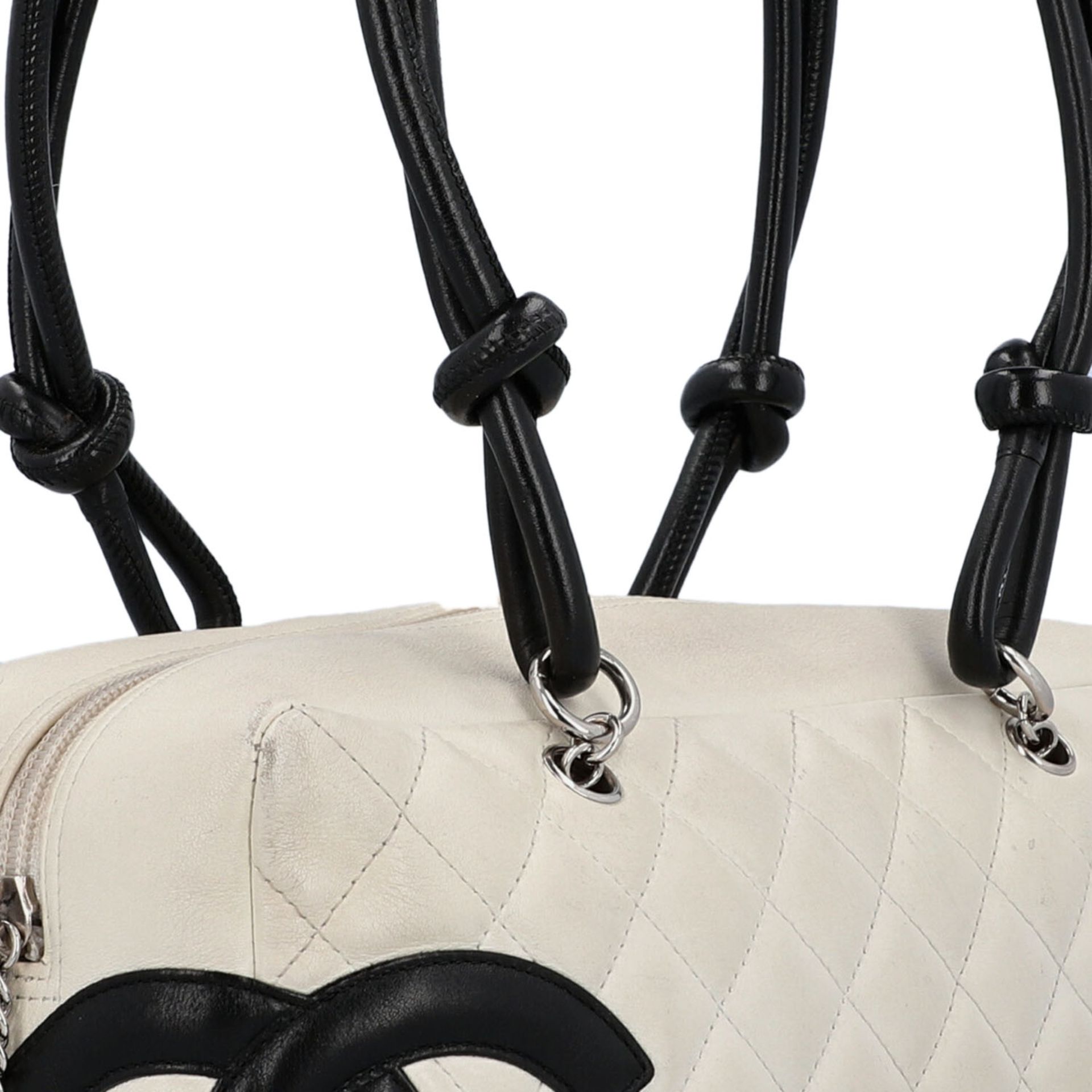 CHANEL Schultertasche "CAMBON LIGNE", Koll. 2004/2005.Weißes, in Rauten gestepptes Leder mit - Bild 8 aus 8