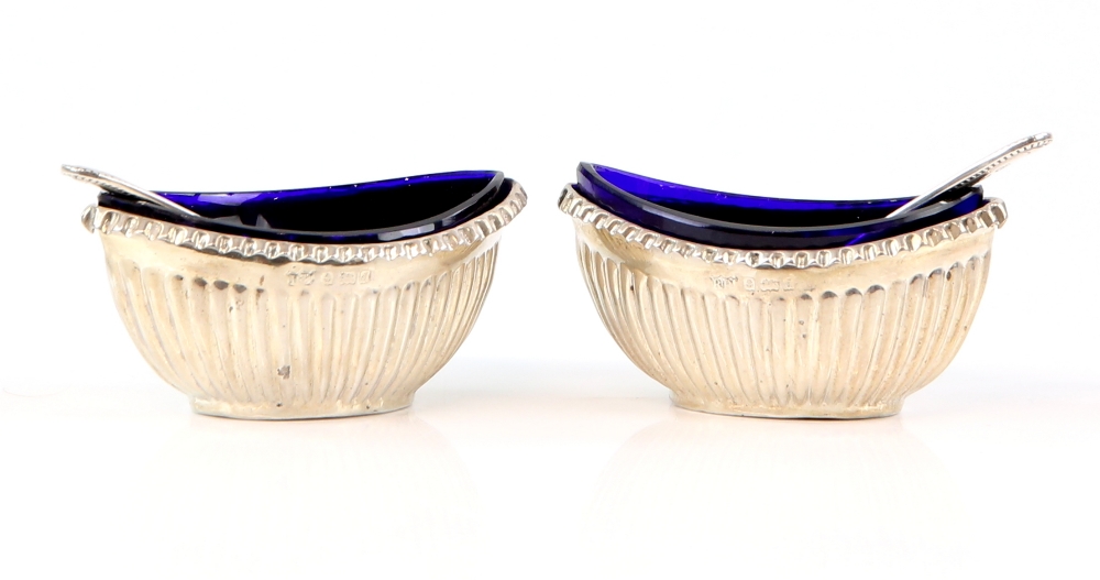 Cased pair of silver salts with blue glass liners, by Robert Pringle, Birmingham 1903