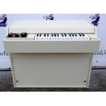 Mellotron M400S keyboard