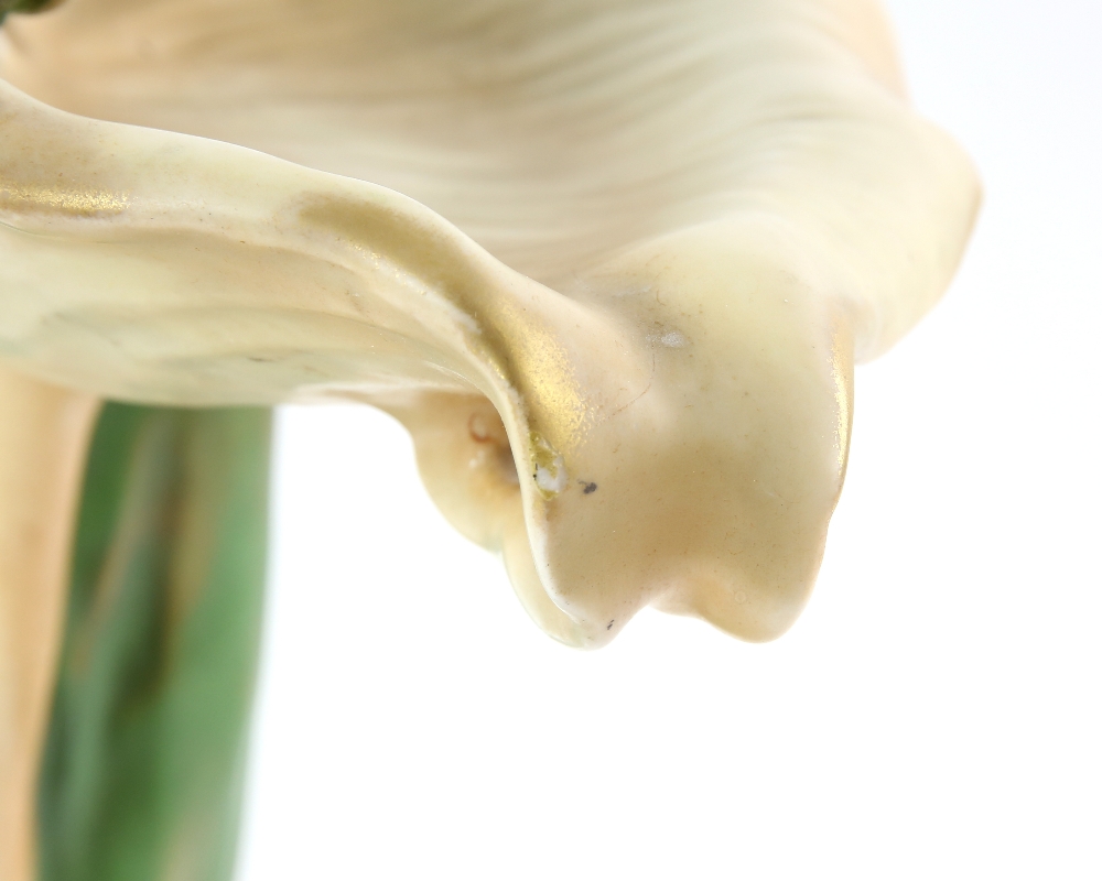 Amphora Austria, Art Nouveau table centrepiece circa 1900 in the form of a long-haired maiden in - Image 5 of 5