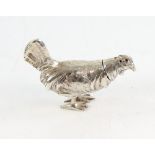 Novelty silver pepperette in the form of a chicken 930 grade import London 1908. Head loose.