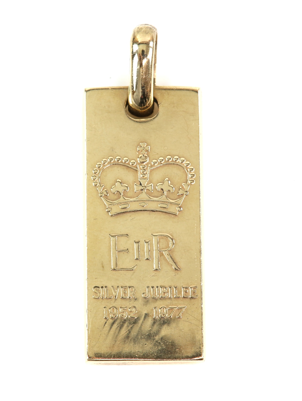 Gold ingot pendant, commemorating the silver jubilee 1952-1977, in 9 ct hallmarked London 1977, - Image 2 of 4
